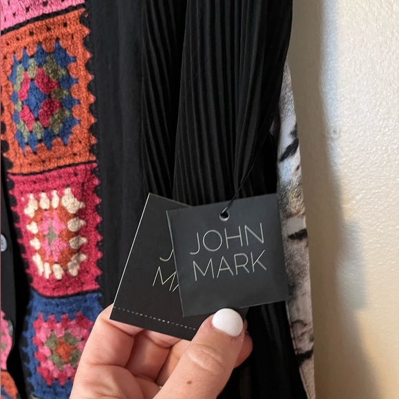 JOHN MARK Boho Crochet Art To Wear Tunic Top NEW - Picture 3 of 9